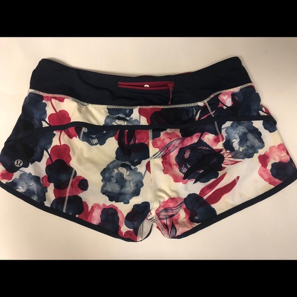 Lululemon Speed Short 4-way stretch Inky Floral - Picture 3 of 5